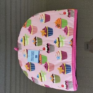 Tea Cozy NWT Pink Sweet Tooth Cupcakes